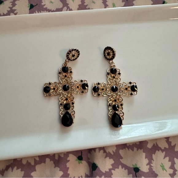 New Statement Cross Earrings - Picture 3 of 4